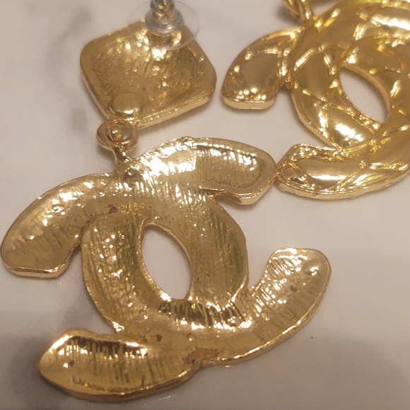 Gold dangle earrings - Picture 2 of 2